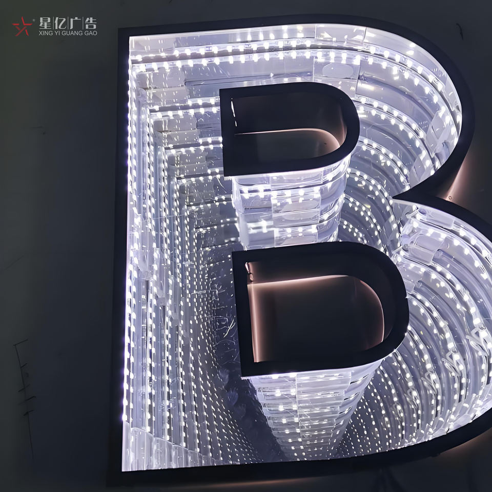 3D Mirror-Effect LED Letters